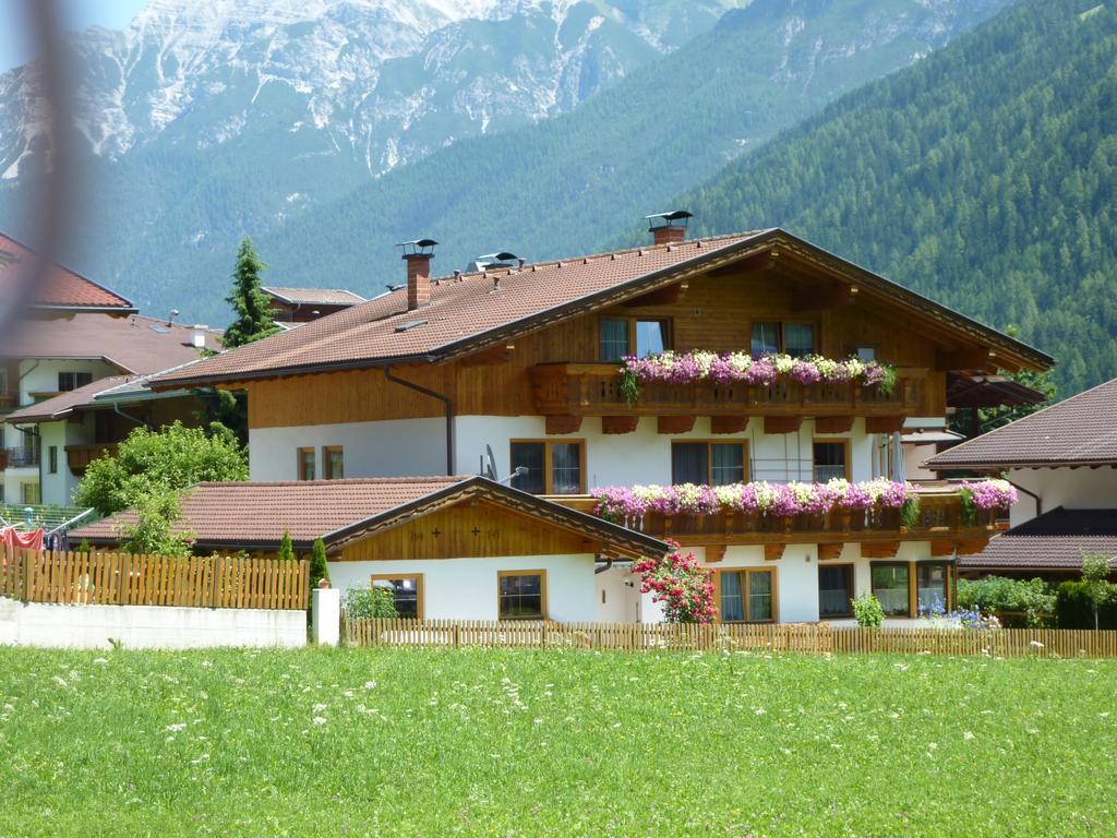 Haus Stern Lägenhet Neustift im Stubaital Exteriör bild
